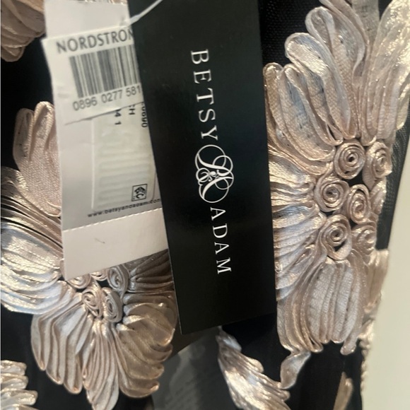 Betsy & Adam Black Dress with Champagne Floral Appliqué - Picture 5 of 8